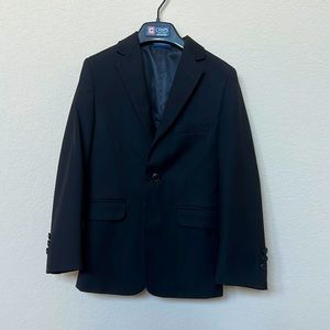 Boys Chaps black suit in size 8 reg